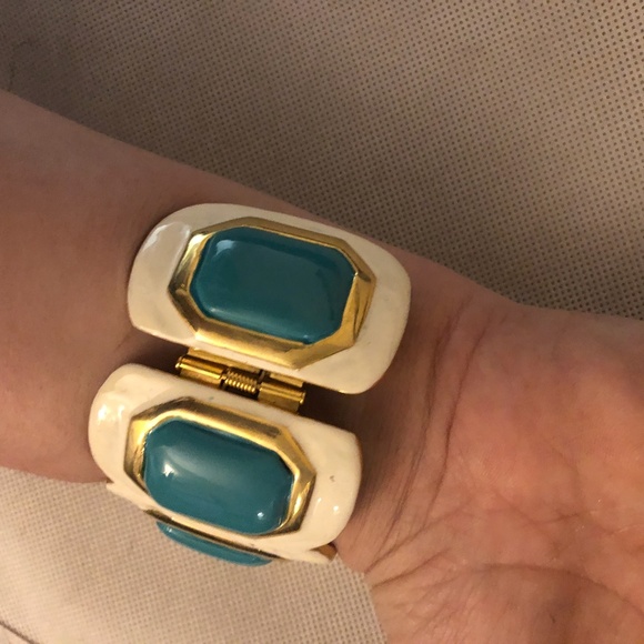 Kenneth Jay Lane Vintage Enamel Cuff - Picture 2 of 3